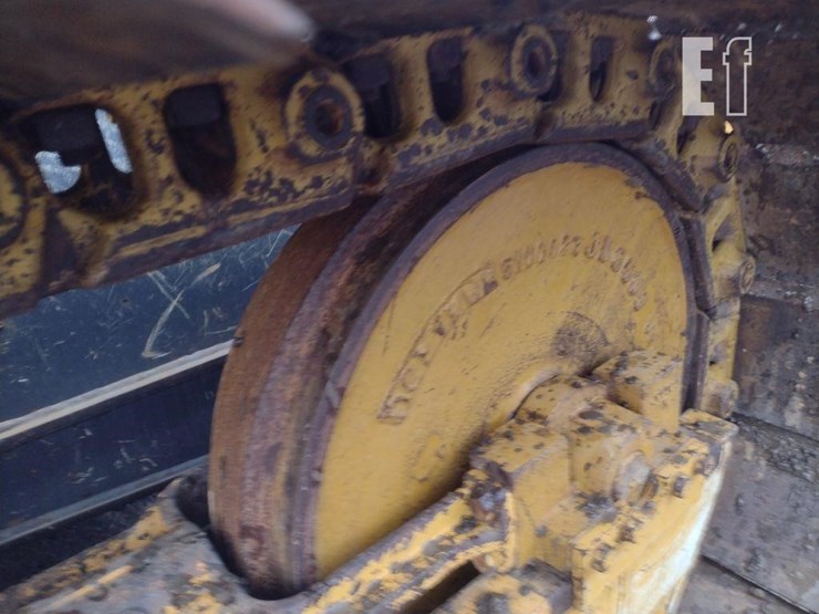 2015-deere-650k-lgp-image-37