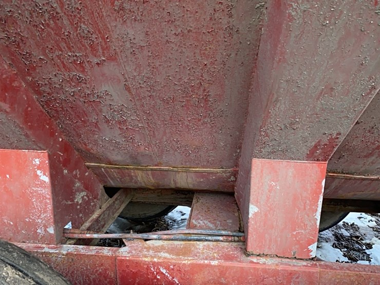 new-holland-3118-image-24