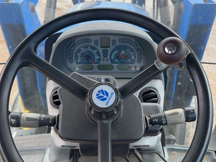 new-holland-ts100a-image-17