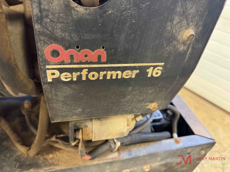 miller-bobcat-225g-image-5