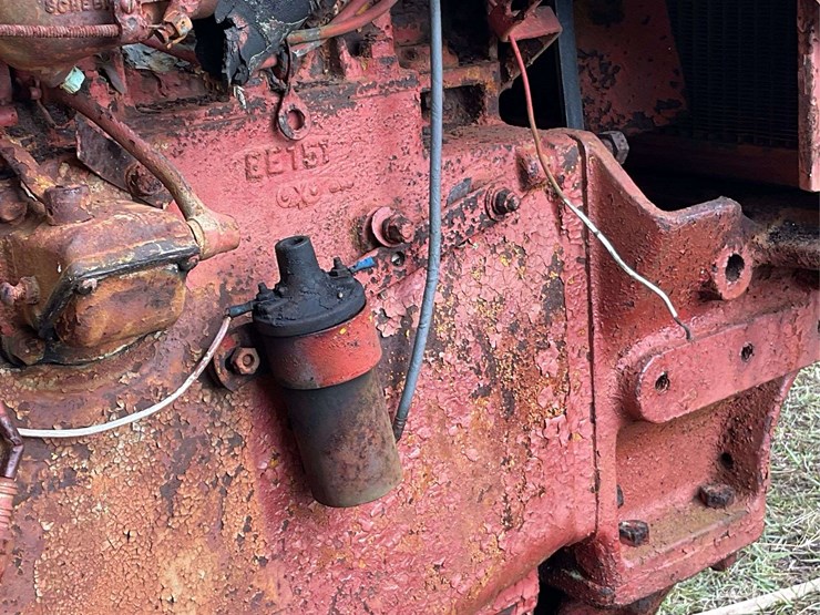 minneapolis-moline-parts-tractor-image-19