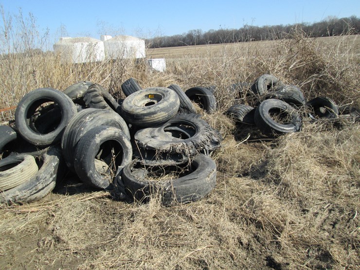 #27288-•-lot-of-tires-image-1