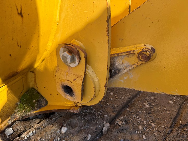 2012-caterpillar-950k-image-18