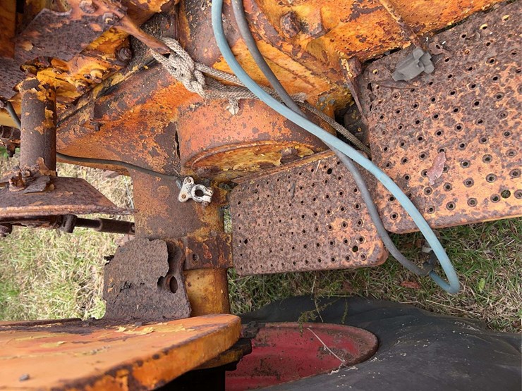 minneapolis-moline-445-image-40