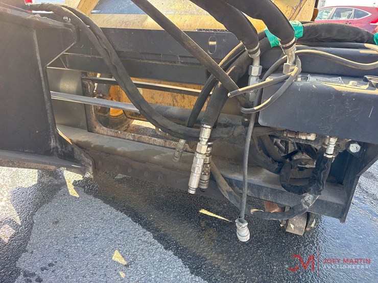 erskine-24hdrs-heavy-duty-rock-saw-skid-steer-attachment-image-8