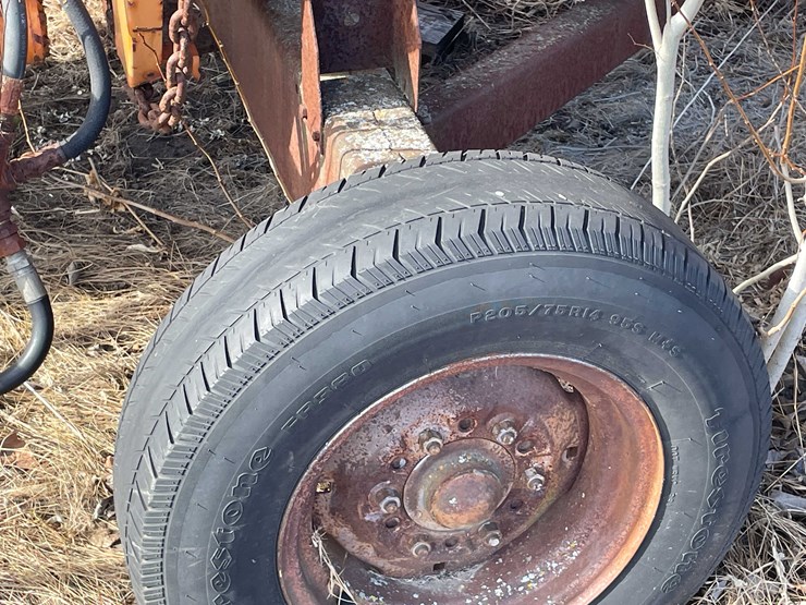 #13023-•-henderson-chief-spreader-image-12