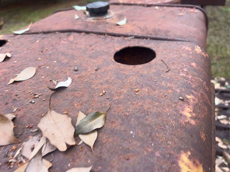 caterpillar-2-ton-crawler-image-14