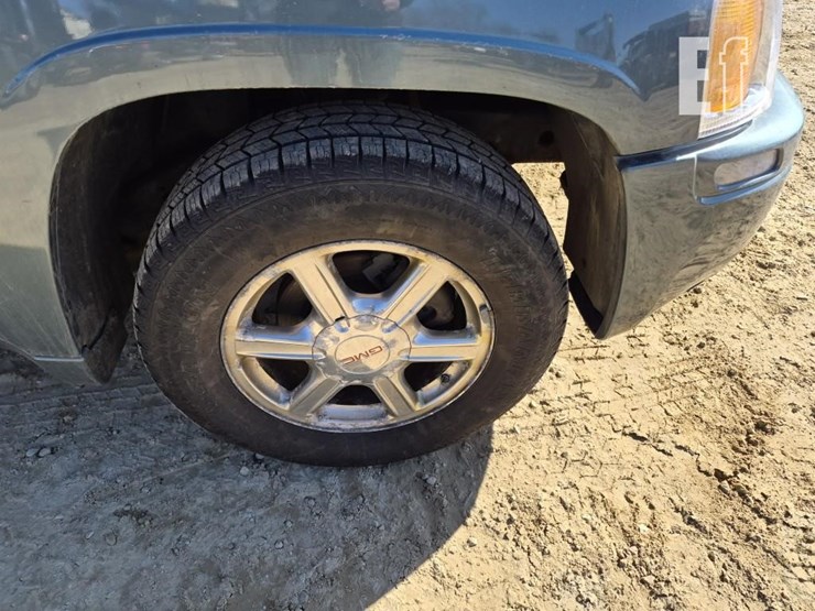 2009-gmc-envoy-sle-image-12