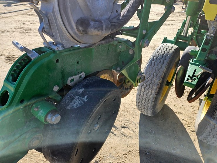 2017-john-deere-1795-image-56