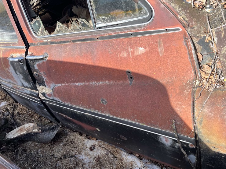 #13026-•-(1)-vintage-truck-and-(2)-vintage-cars-(no-title)-image-132