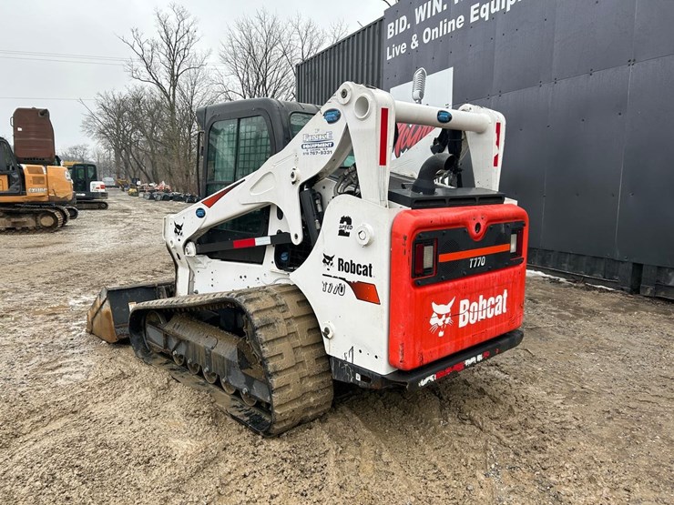 2021-bobcat-t770-image-2