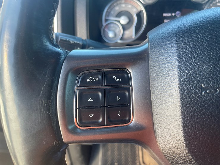 2018-dodge-2500-image-25