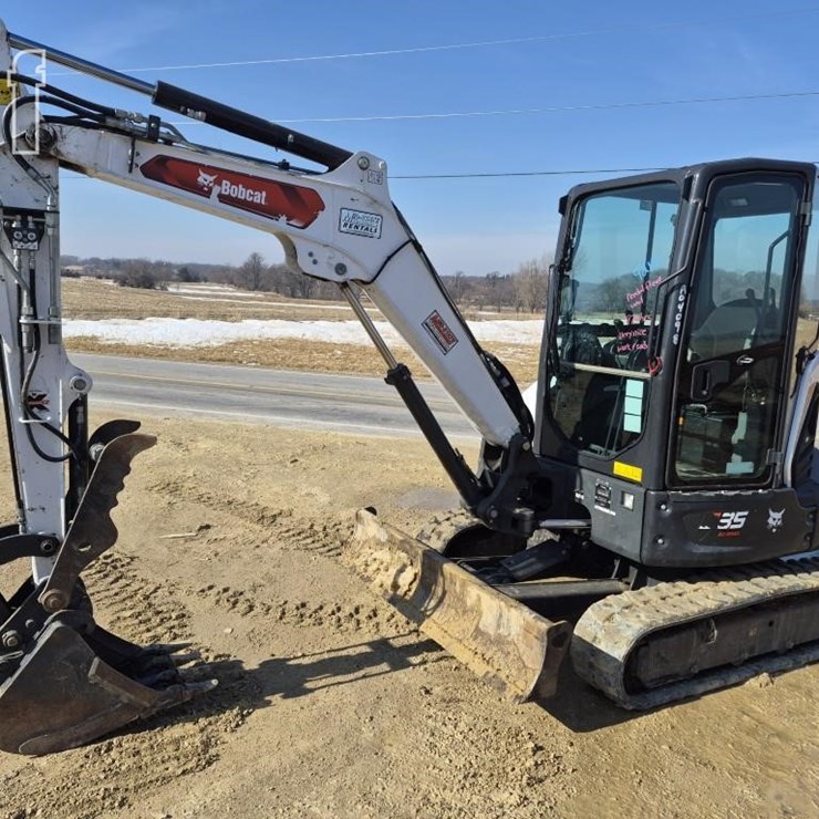 BOBCAT E35R2