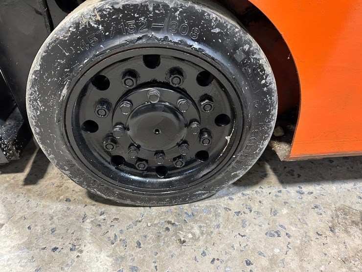 2020-toyota-8fgcsu20-image-15