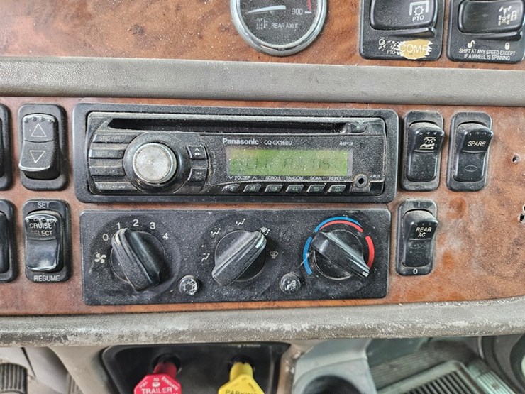 2006-peterbilt-379-image-57