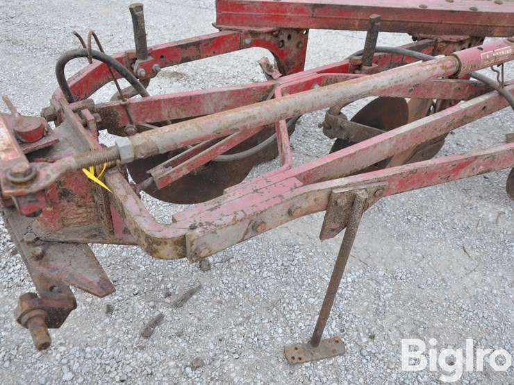 international-550-image-10