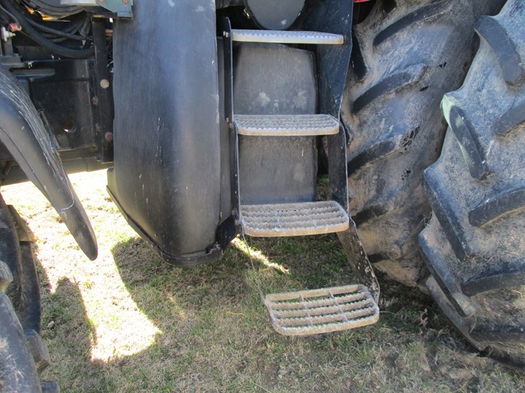 case-ih-magnum-305-image-31