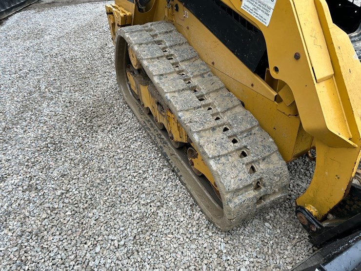 2016-caterpillar-259d-image-13