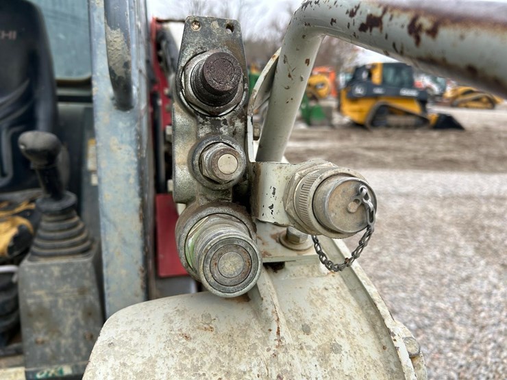 takeuchi-tl230-image-12