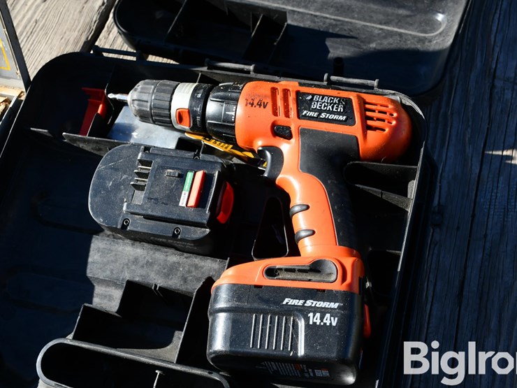 lot-of-power-tools-image-9