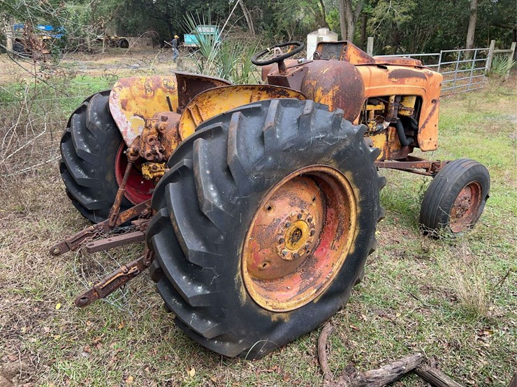 minneapolis-moline-445-image-3