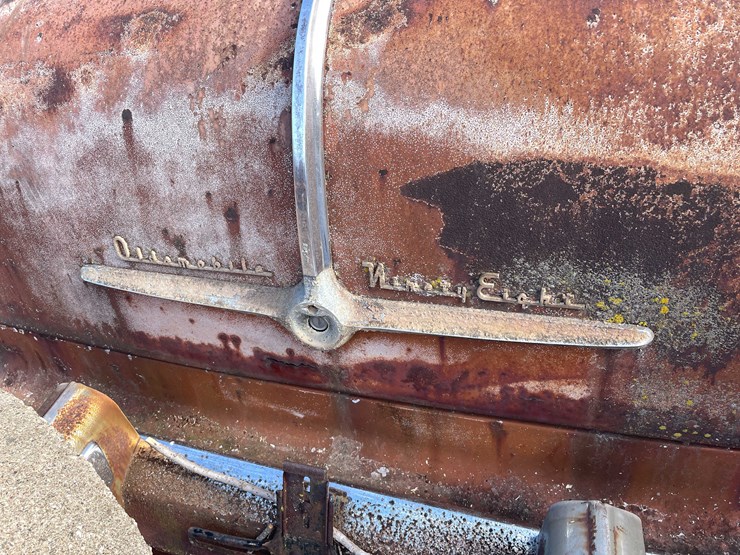 #13026-•-(1)-vintage-truck-and-(2)-vintage-cars-(no-title)-image-96