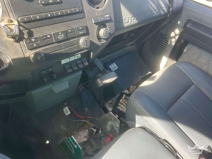 2013-ford-f450-image-32