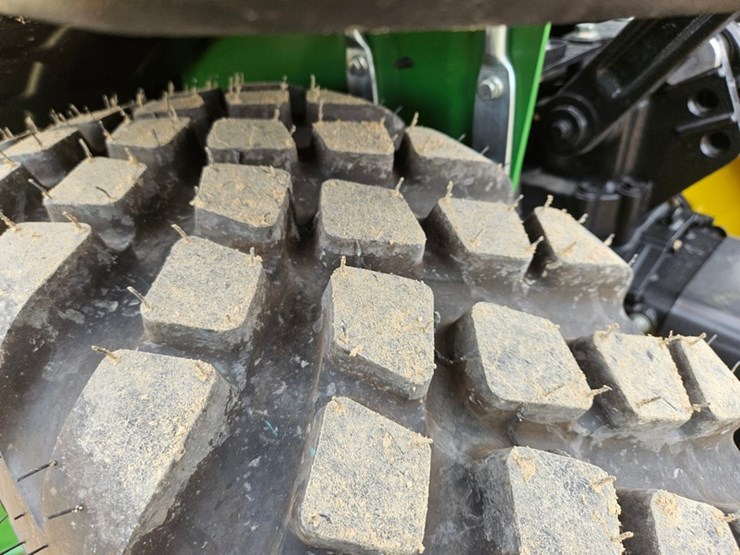 2025-john-deere-2038r-image-46