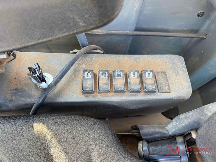 takeuchi-tb1140-image-31