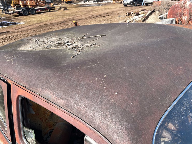 #13026-•-(1)-vintage-truck-and-(2)-vintage-cars-(no-title)-image-131