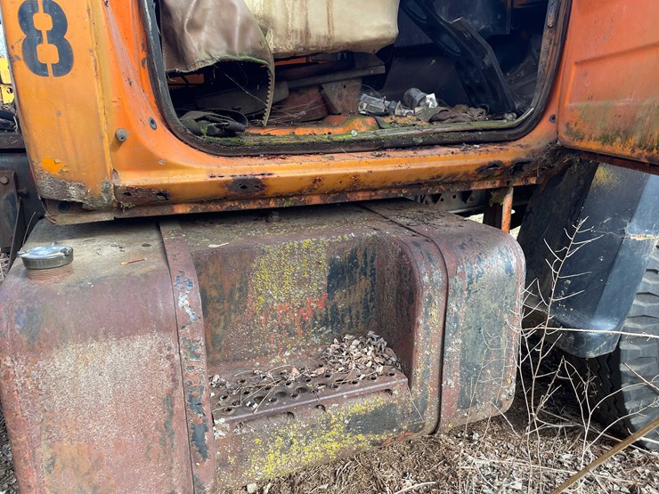 #13018-•-1974-gmc-6500-tractor-(has-wi-title)-image-64