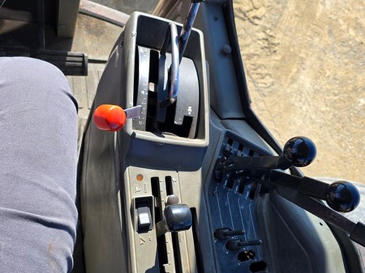 case-ih-7140-image-24