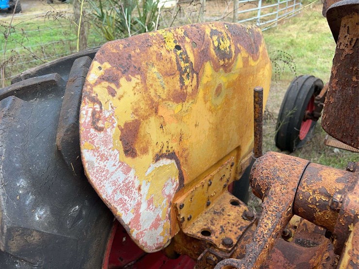 minneapolis-moline-445-image-54