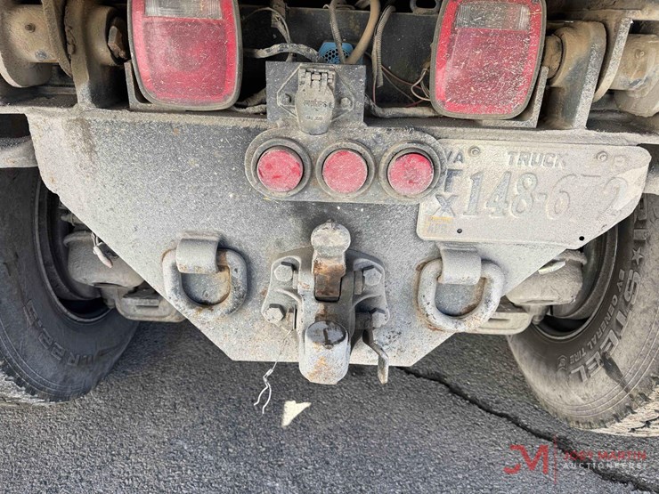 2005-mack-granite-cv713-image-15