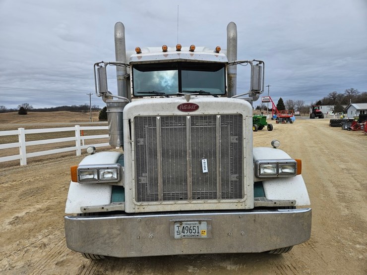 2006-peterbilt-379-image-8