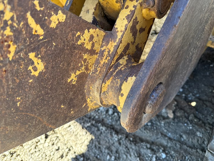 2015-caterpillar-d6t-lgp-image-76