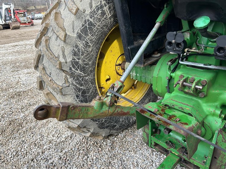 john-deere-2950-image-12