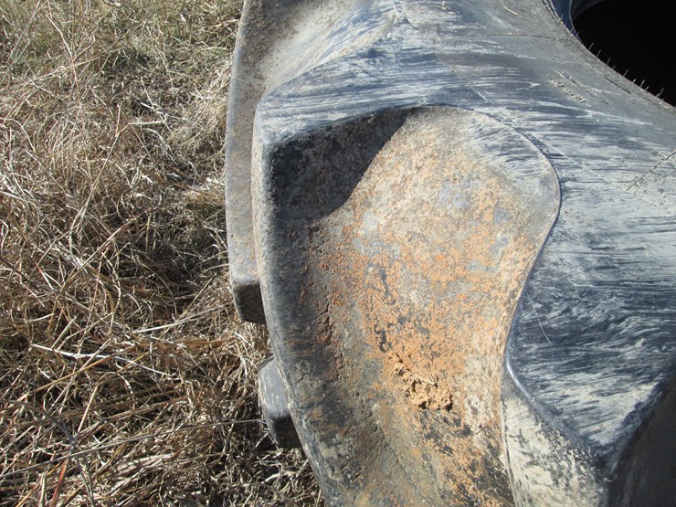 #27291-•-lot-of-(2)-goodyear-900/65r32-tires-image-5