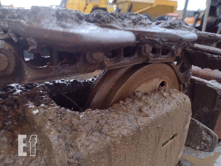 2019-deere-75g-image-38