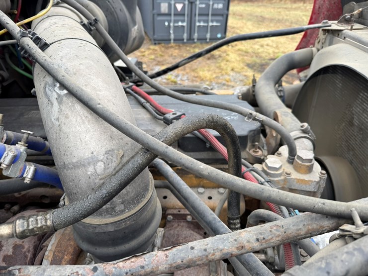 2007-caterpillar-c13-image-26