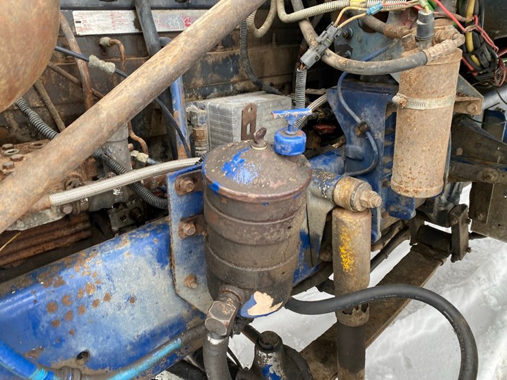 1994-freightliner-day-cab-semi-image-58