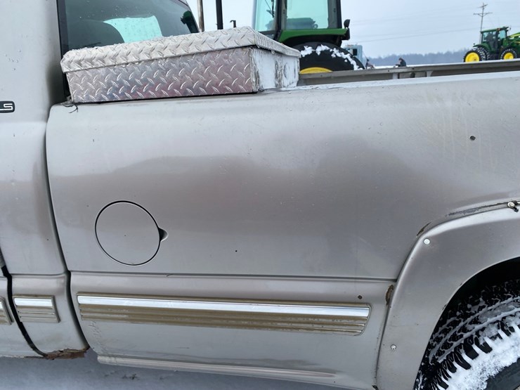 2001-chevrolet-pickup-image-20