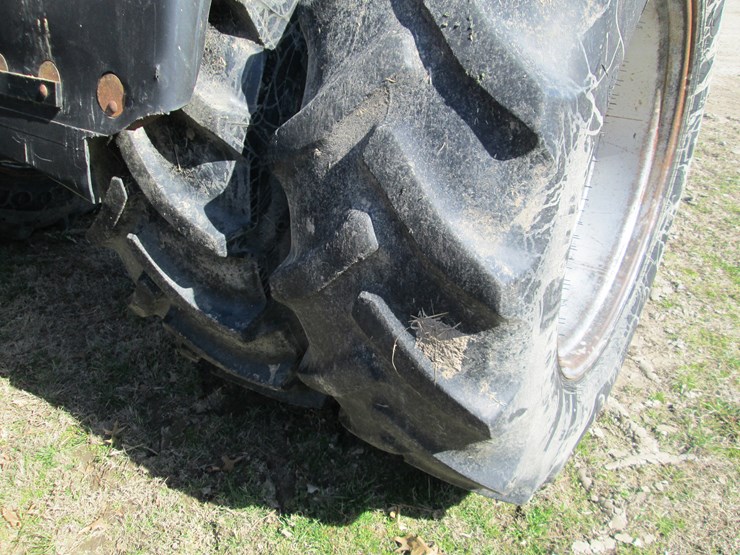 case-ih-magnum-305-image-18