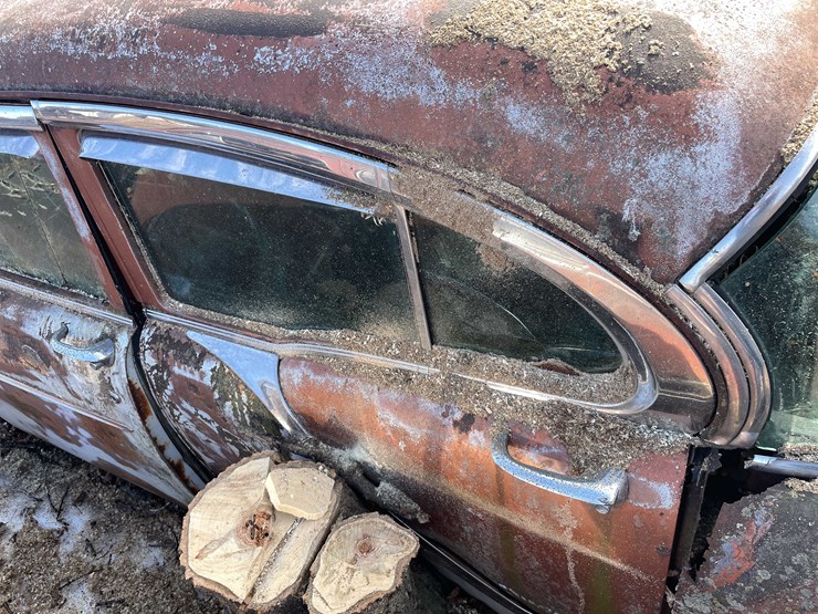 #13026-•-(1)-vintage-truck-and-(2)-vintage-cars-(no-title)-image-100