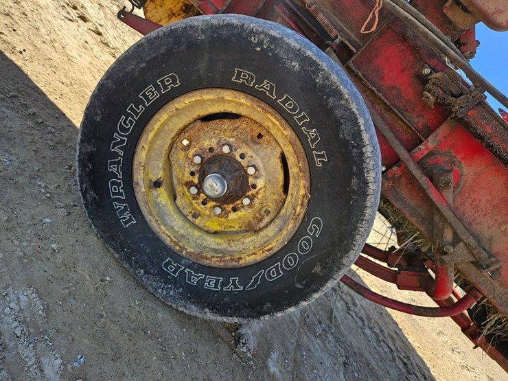 new-holland-67-image-28