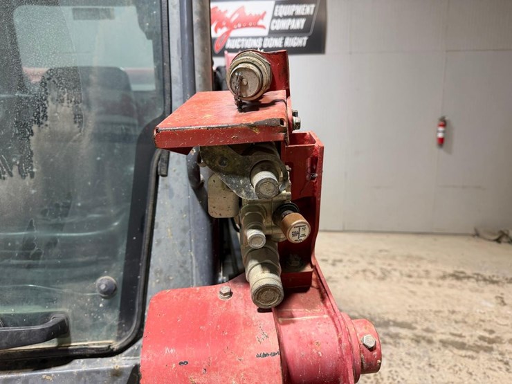 2018-takeuchi-tl10v2-image-10