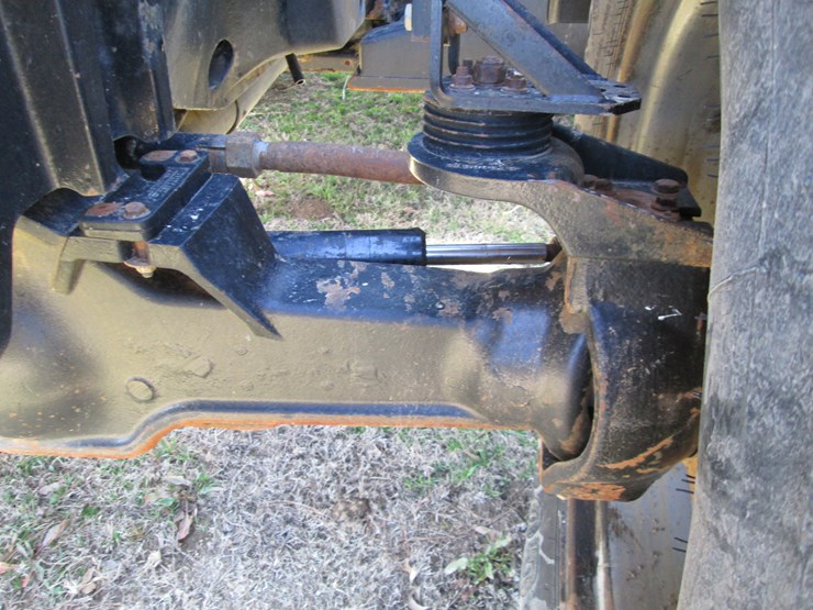 case-ih-magnum-305-image-24