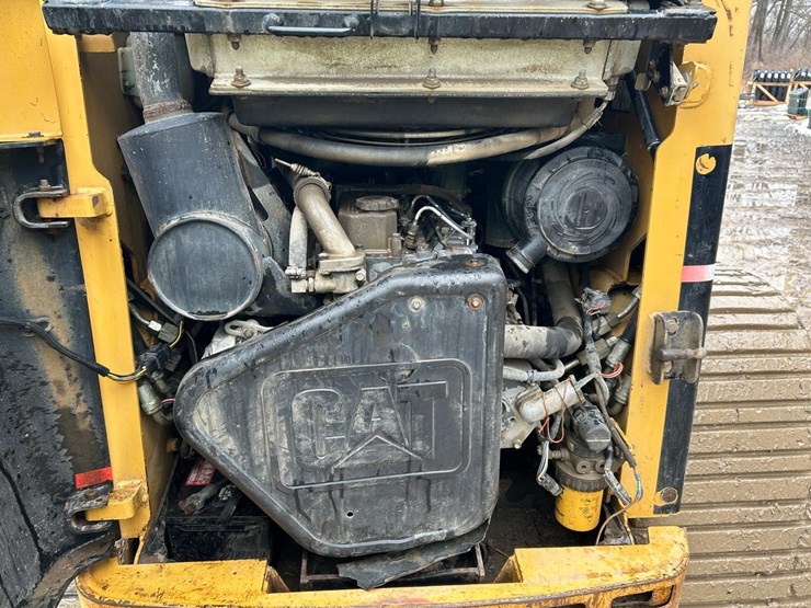 caterpillar-277b-image-16