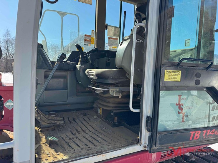 takeuchi-tb1140-image-27