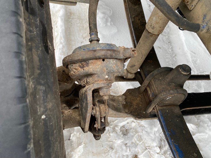 1994-freightliner-day-cab-semi-image-70